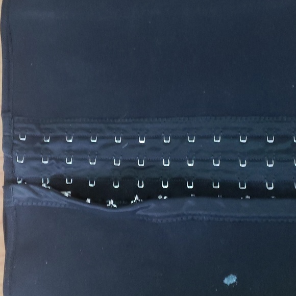 V-Belt Corset Waist Trainer Small - Picture 2 of 7